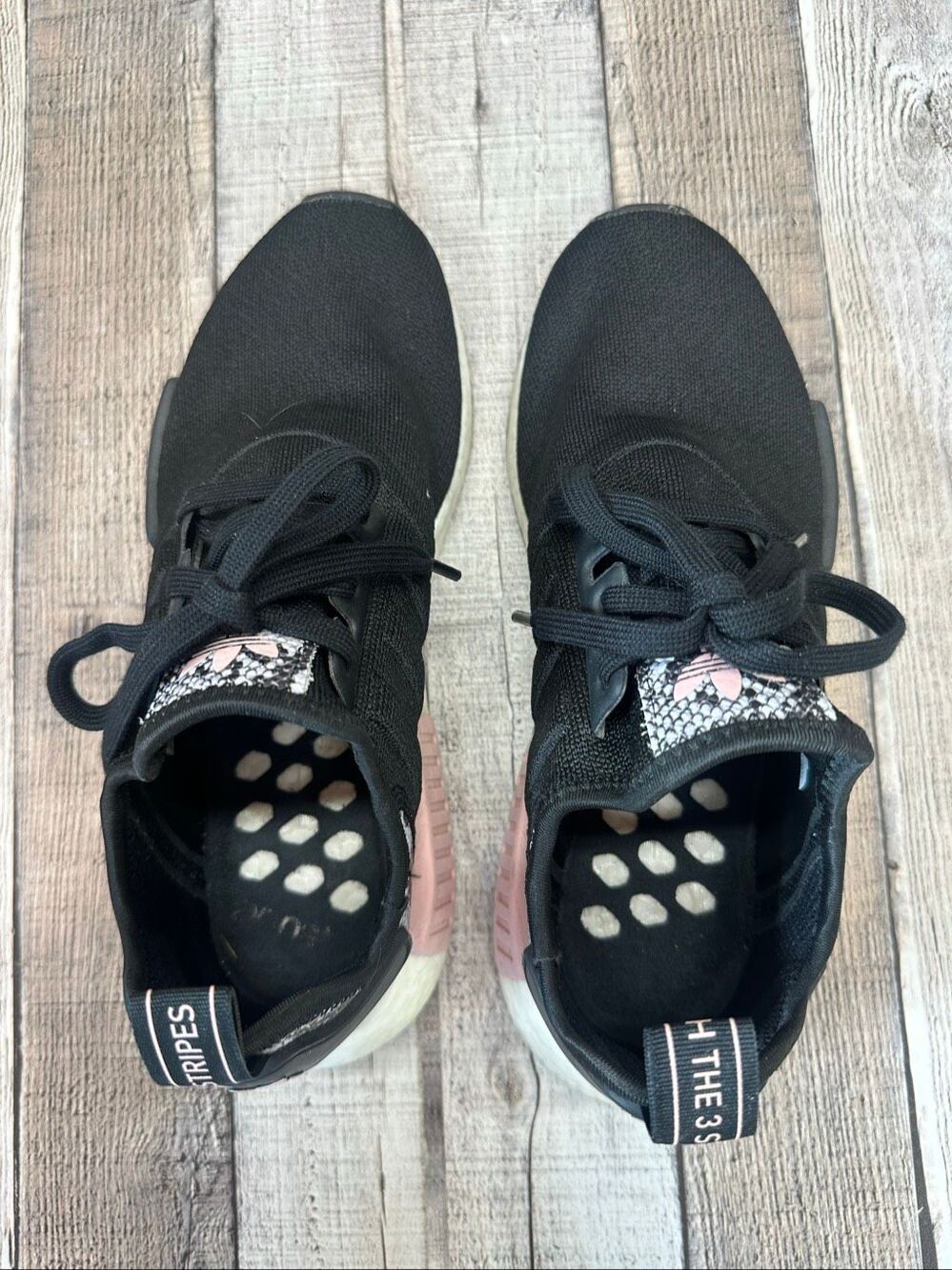 Adidas NMD_R1 Women’s Size 9 Black Pink Snake Print Boost Running Sneakers Shoes - Picture 5 of 7